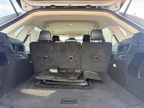 Used 2023 Ford Edge SEL AWD/4WD image 9