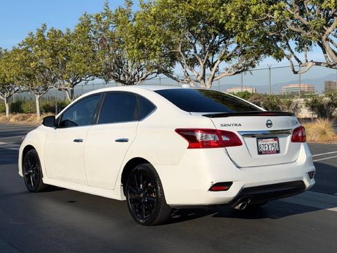 Used 2017 Nissan Sentra SR w/ SR Midnight Edition FWD image 6