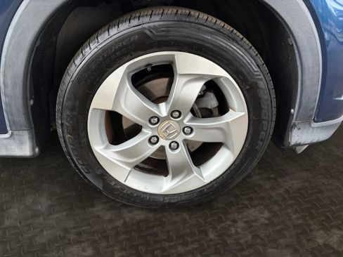 Used 2016 Honda HR-V LX image 37