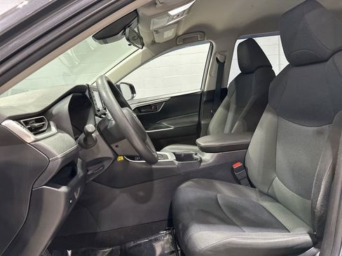 Certified 2022 Toyota RAV4 LE image 13