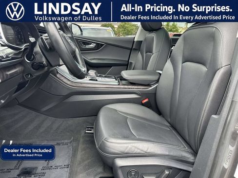 Used 2022 Audi Q8 Prestige w/ Prestige Package AWD/4WD image 11