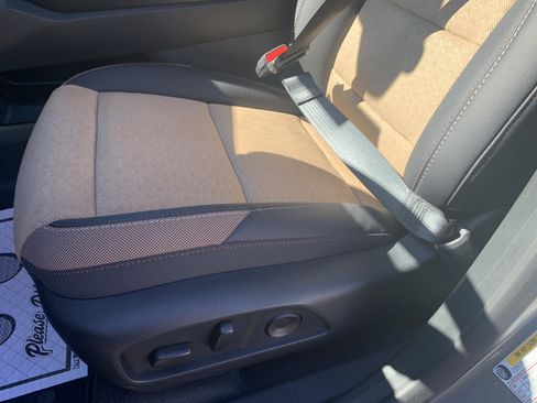 New 2026 Chevrolet Equinox ACTIV w/ Convenience Package III AWD/4WD image 12
