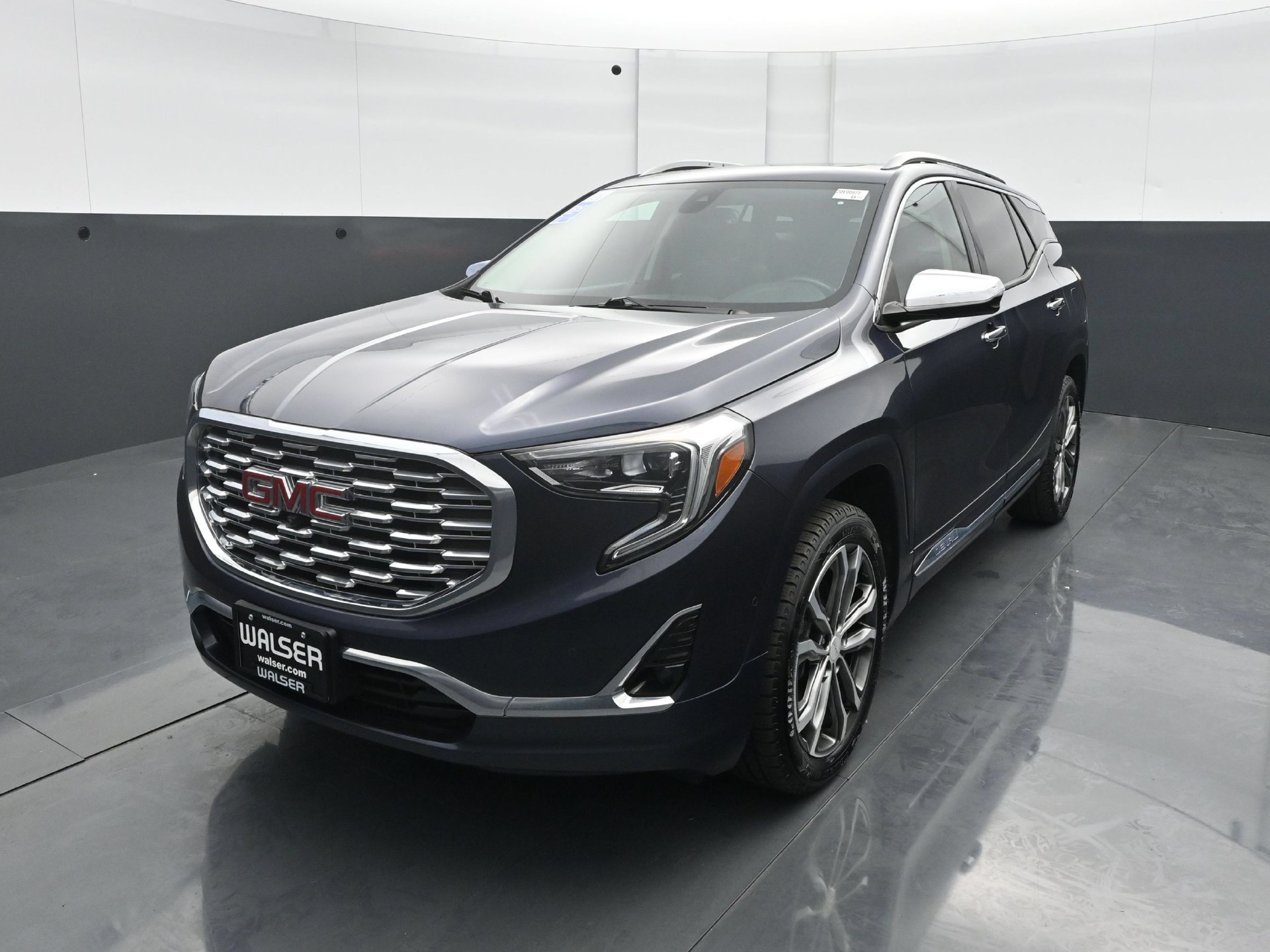 Used 2018 GMC Terrain Denali w/ Advanced Safety Package AWD/4WD image 1
