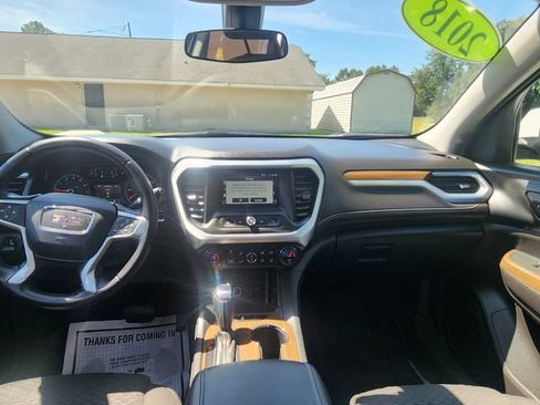 Used 2018 GMC Acadia SLE FWD image 20