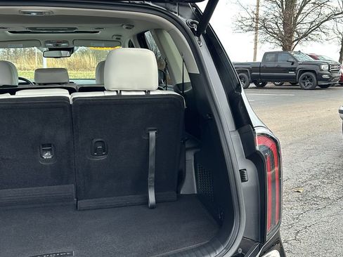 Used 2023 Kia Telluride EX image 34