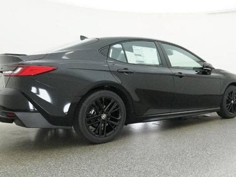 New 2026 Toyota Camry Hybrid FWD image 24