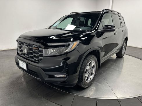 Certified 2023 Honda Passport TrailSport image 6
