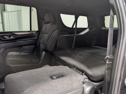 Used 2023 Chevrolet Suburban RST image 18