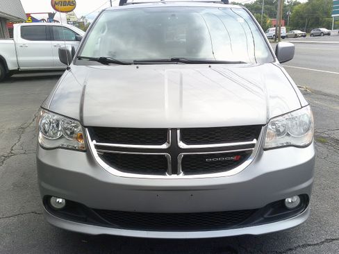 Used 2016 Dodge Grand Caravan SXT FWD image 15