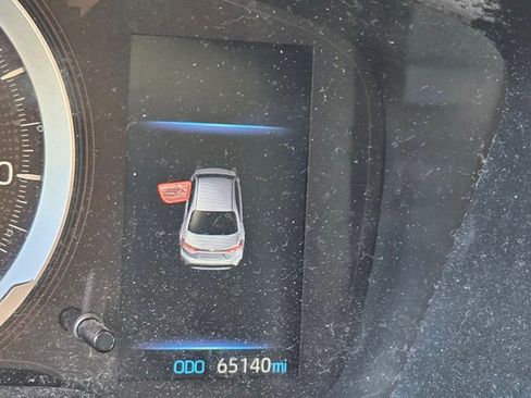 Used 2020 Toyota Corolla LE image 9