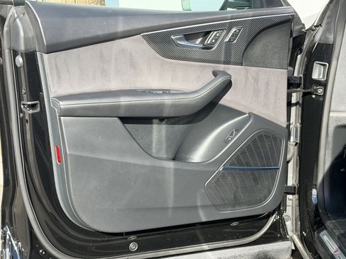 Used 2024 Audi SQ8 Premium Plus w/ Executive Package image 17