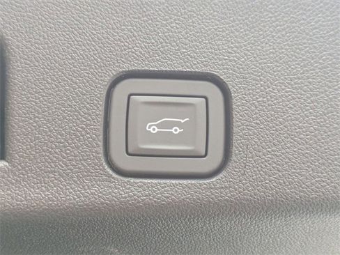 New 2026 Chevrolet Traverse LT w/ Sun and Wheel Package image 33