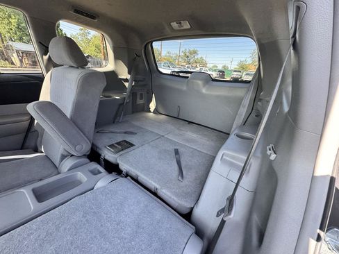 Used 2012 Toyota Highlander FWD image 25