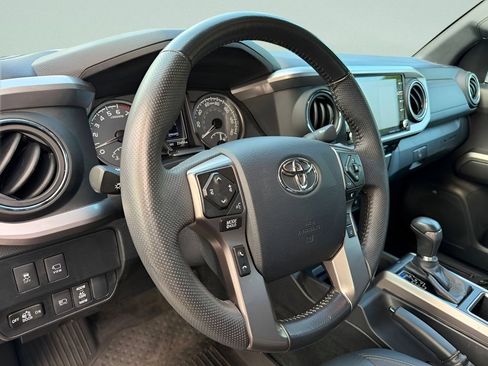 Used 2023 Toyota Tacoma Limited AWD/4WD image 13