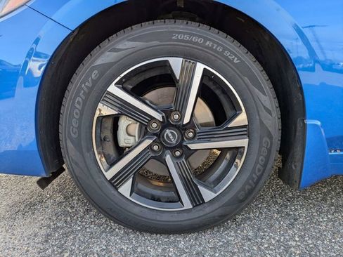 Certified 2024 Nissan Sentra SV image 12