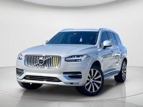 Used 2024 Volvo XC90 B5 Plus image 1