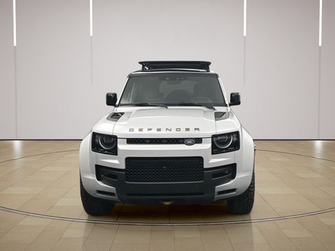 New 2026 Land Rover Defender 110 AWD/4WD image 24