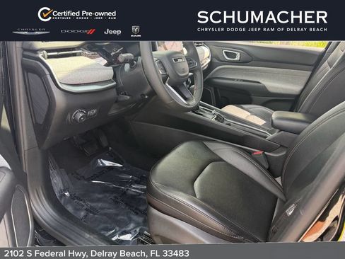 Used 2024 Jeep Compass Latitude AWD/4WD image 12