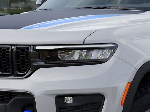 New 2025 Jeep Grand Cherokee Trailhawk image 10