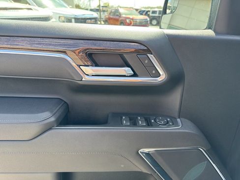 Used 2025 GMC Sierra 1500 Elevation AWD/4WD image 10
