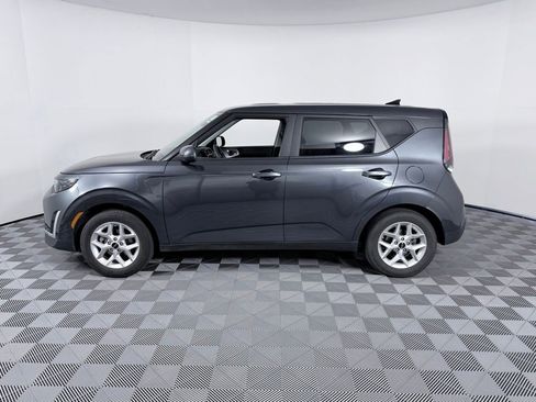 Used 2025 Kia Soul LX w/ LX Technology Package image 7
