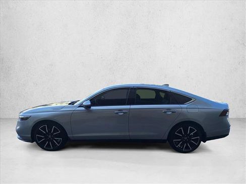 Used 2023 Honda Accord Touring image 8