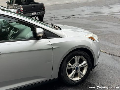Used 2014 Ford Focus SE FWD image 31