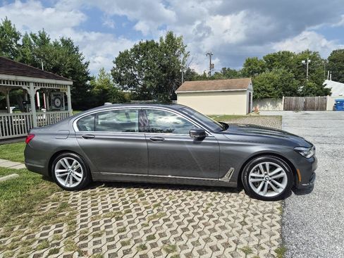 Used 2016 BMW 750i xDrive AWD/4WD image 3