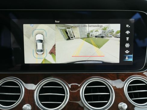 Used 2023 Mercedes-Benz E 350 Sedan image 14