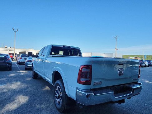 Used 2024 RAM 3500 Limited AWD/4WD image 3