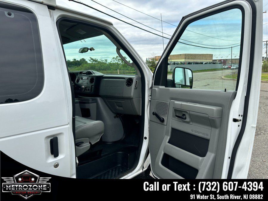 Used 2012 Ford E-350 and Econoline 350 Super Duty RWD image 19