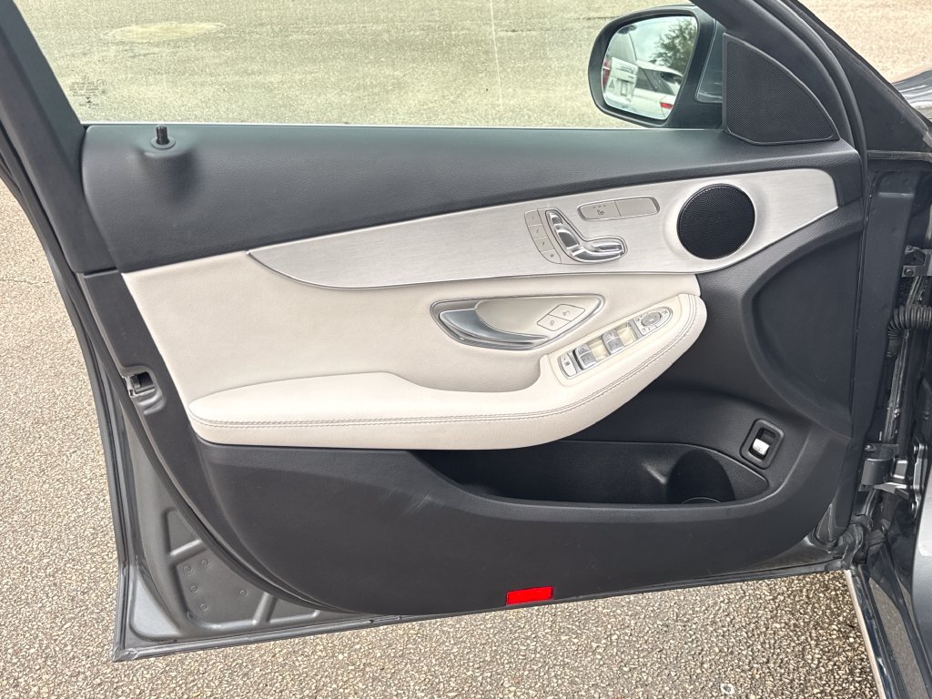 Used 2018 Mercedes-Benz C 300 Sedan image 13