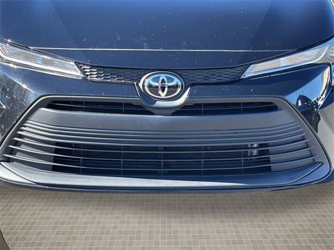 Used 2023 Toyota Corolla LE image 9