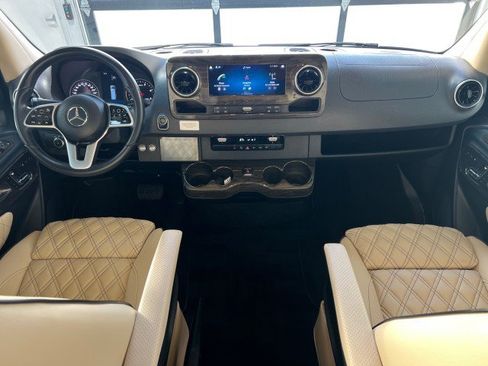 Used 2023 Mercedes-Benz Sprinter 3500 image 7