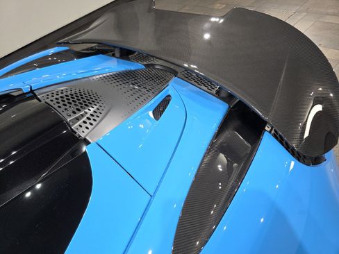 Used 2024 McLaren 750S Spider RWD image 23