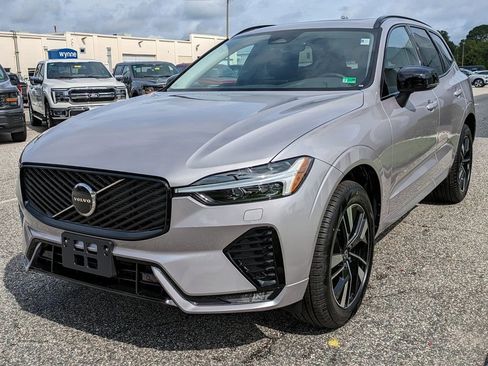 New 2026 Volvo XC60 B5 Core w/ Climate Package image 8