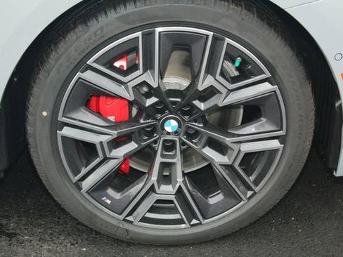 New 2026 BMW i5 eDrive40 w/ M Sport Package image 12