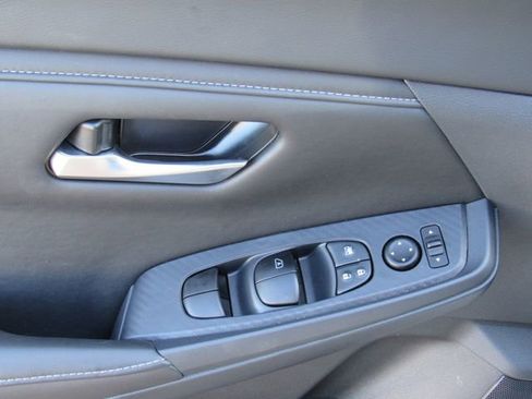 Certified 2025 Nissan Sentra SV w/ All-Weather Package FWD image 19