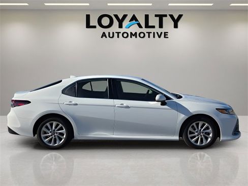 Used 2023 Toyota Camry LE image 6