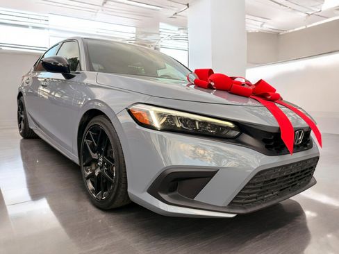 Used 2022 Honda Civic Sport image 3