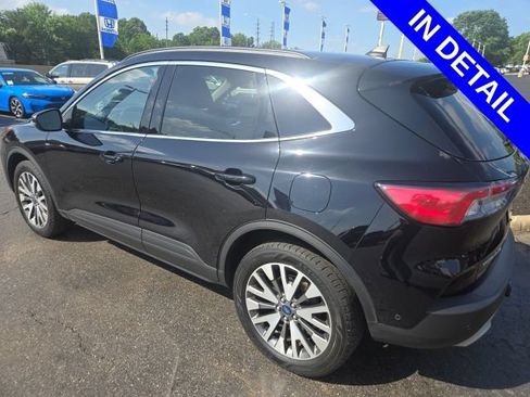 Used 2020 Ford Escape Titanium AWD/4WD image 3