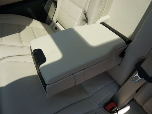 Certified 2020 Mercedes-Benz GLS 450 4MATIC image 24
