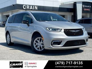 Used 2024 Chrysler Pacifica Touring-L FWD video 1
