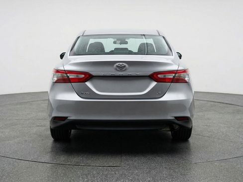 Used 2025 Toyota Camry LE image 7