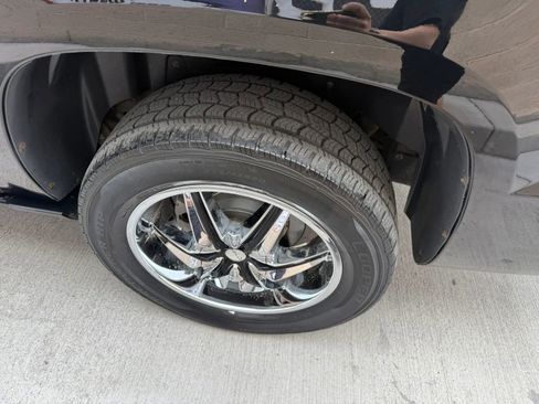 Used 2008 Chevrolet Avalanche LTZ w/ LTZ Preferred Equipment Group image 7