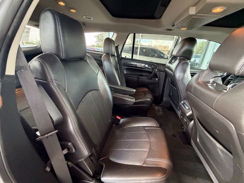 Used 2017 Buick Enclave Premium w/ Experience Buick Package FWD image 18