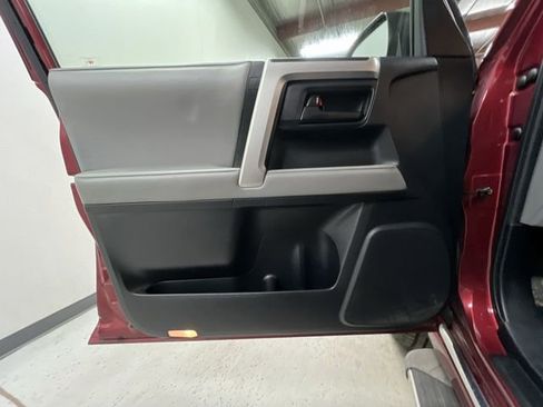 Used 2010 Toyota 4Runner 4WD image 20