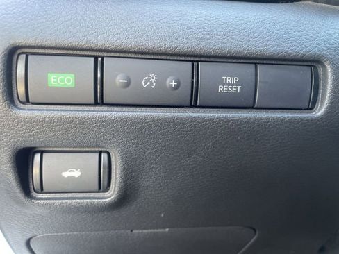 Used 2023 Nissan Sentra SR w/ SR Premium Package image 17