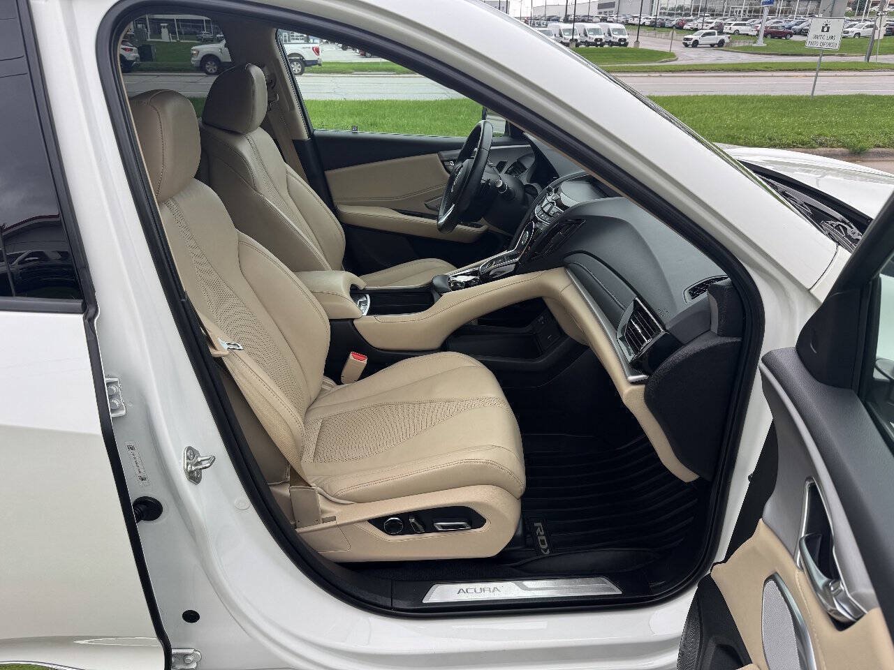 Used 2019 Acura RDX w/ Technology Package AWD/4WD image 14