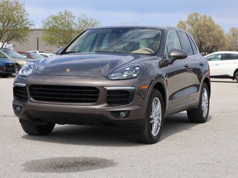 Used 2016 Porsche Cayenne image 6